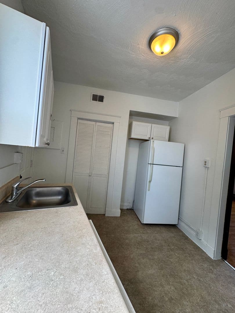 Pittsburgh Apartment: 626 Maryland Ave