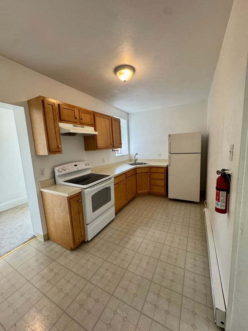 Pittsburgh Apartment: 1134 Illinois Ave