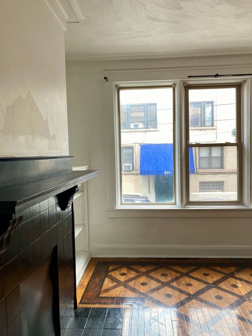 Pittsburgh Apartment: 626 Maryland Ave