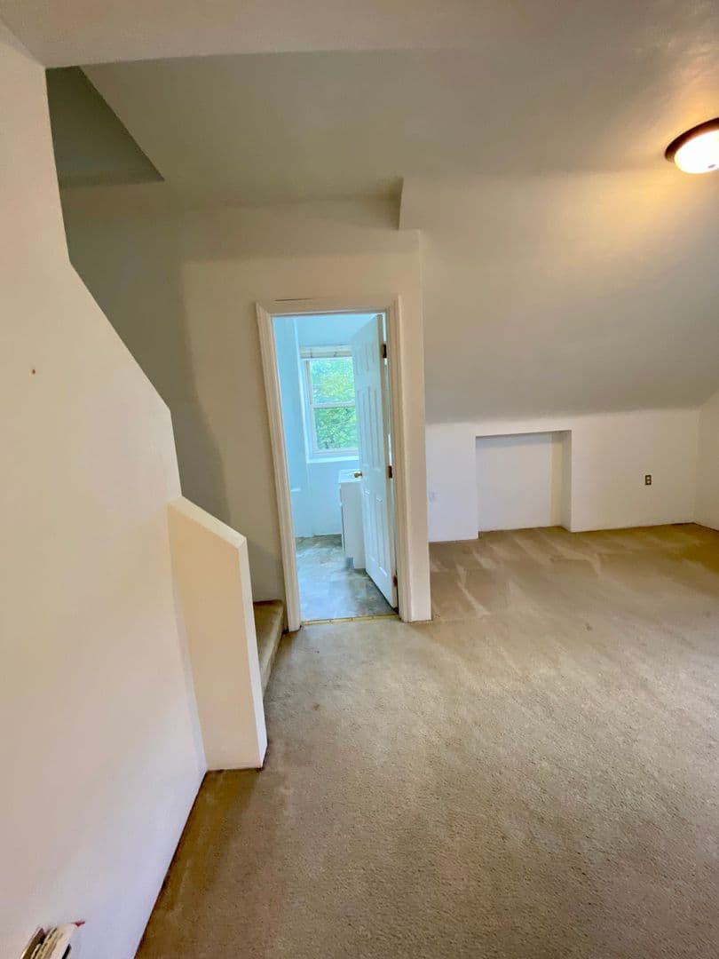 Pittsburgh Apartment: 5819 Bartlett St