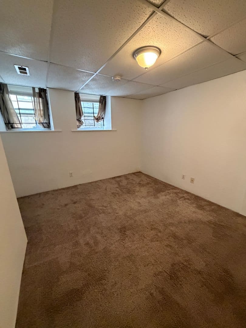 Pittsburgh Apartment: 218 North Craig St