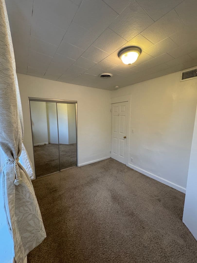 Pittsburgh Apartment: 514 Ivy St