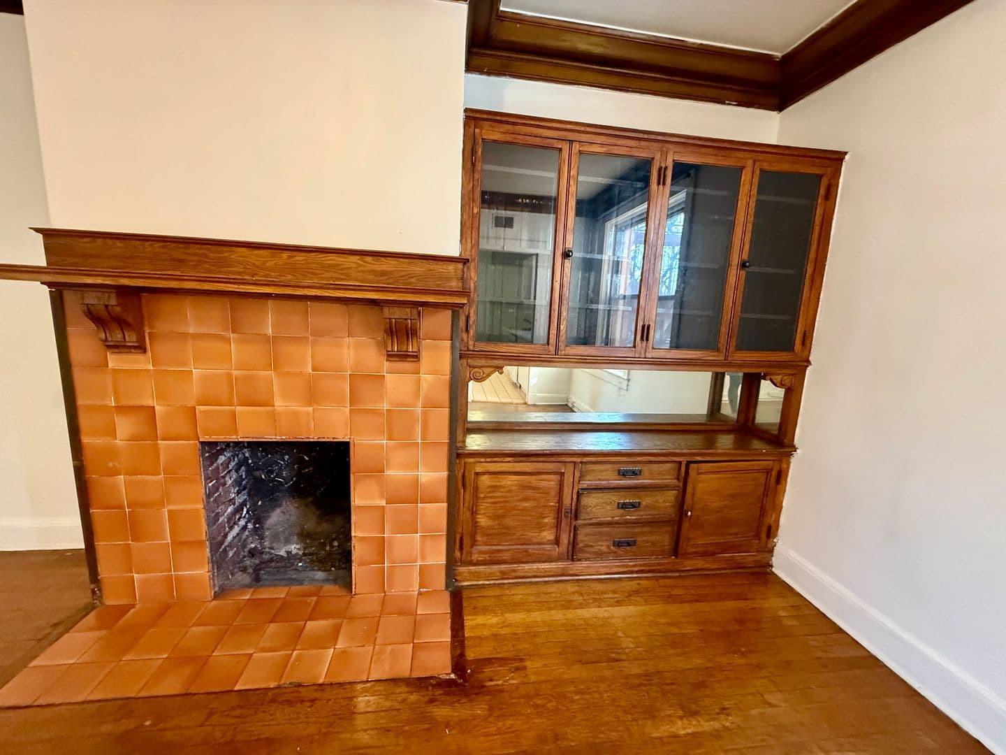 Pittsburgh Apartment: 5752 Ellsworth Ave