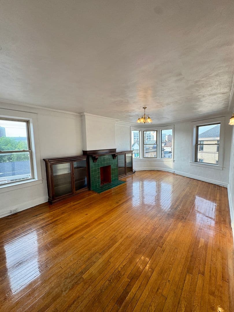 Pittsburgh Apartment: 5752 Ellsworth Ave