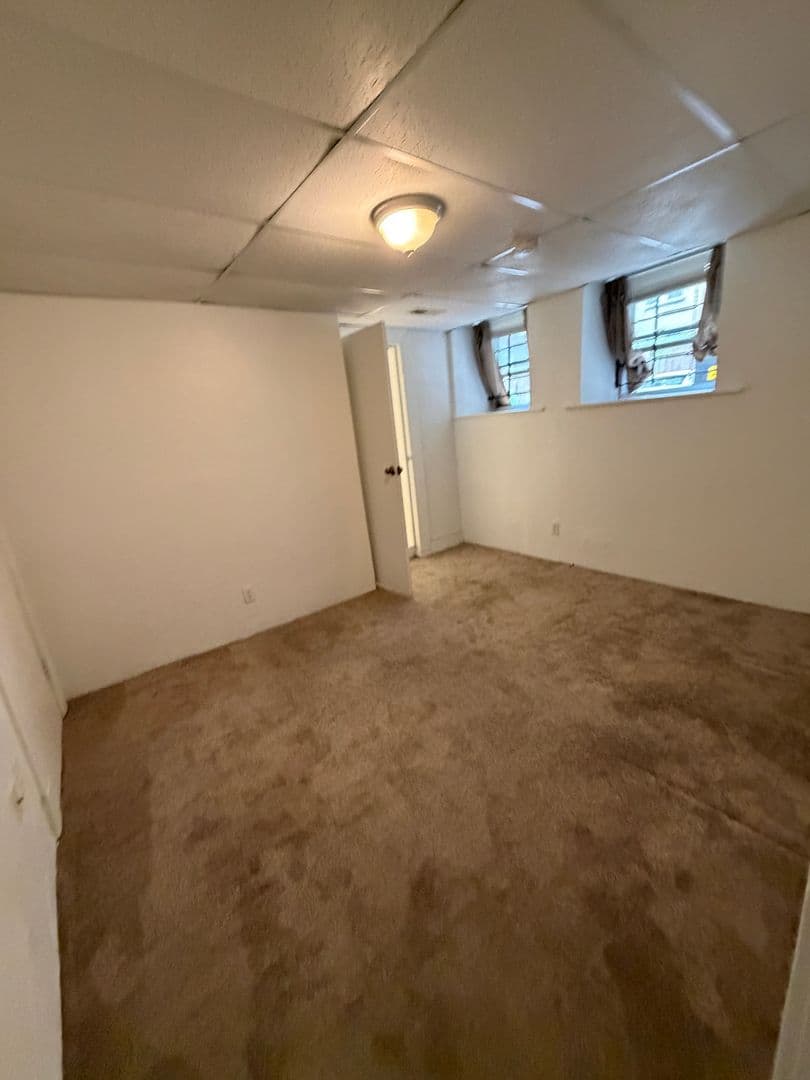 Pittsburgh Apartment: 218 North Craig St