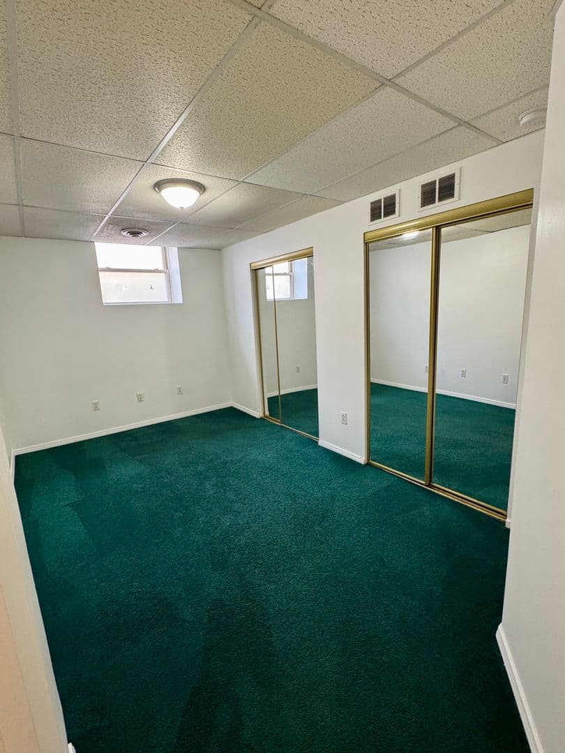 Pittsburgh Apartment: 5752 Ellsworth Ave