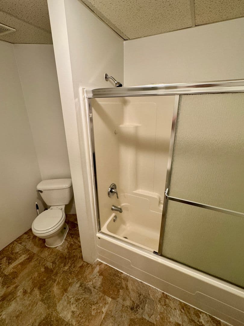 Pittsburgh Apartment: 5752 Ellsworth Ave