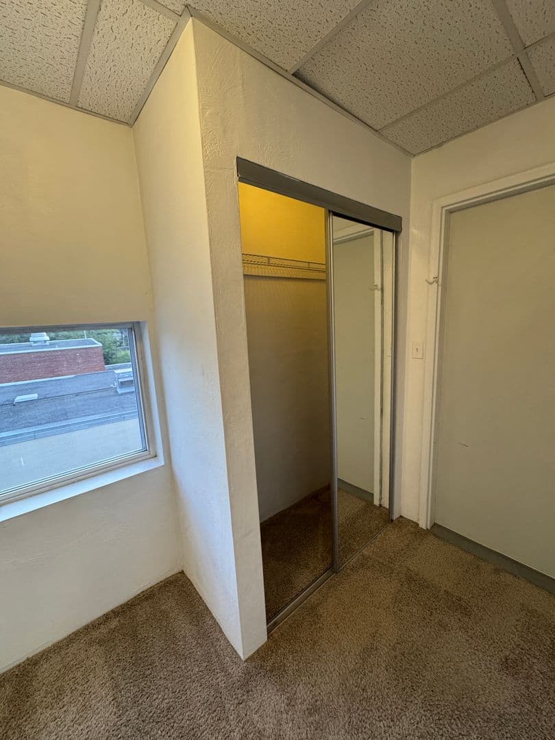 Pittsburgh Apartment: 514 Ivy St