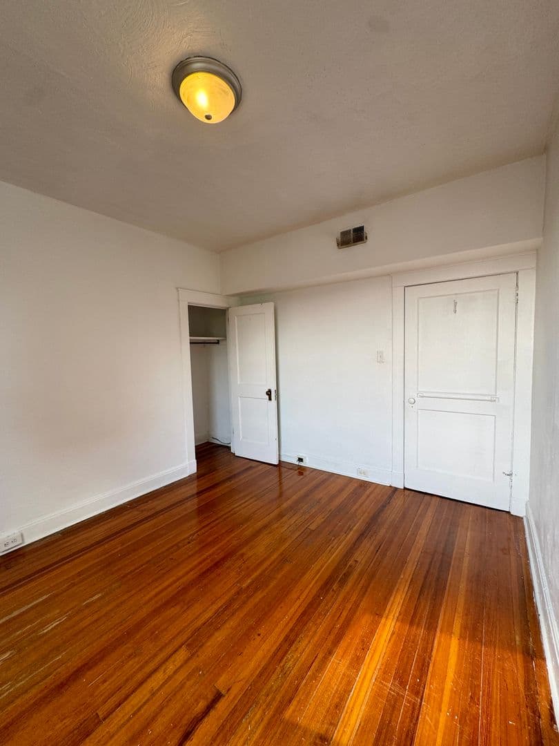 Pittsburgh Apartment: 626 Maryland Ave
