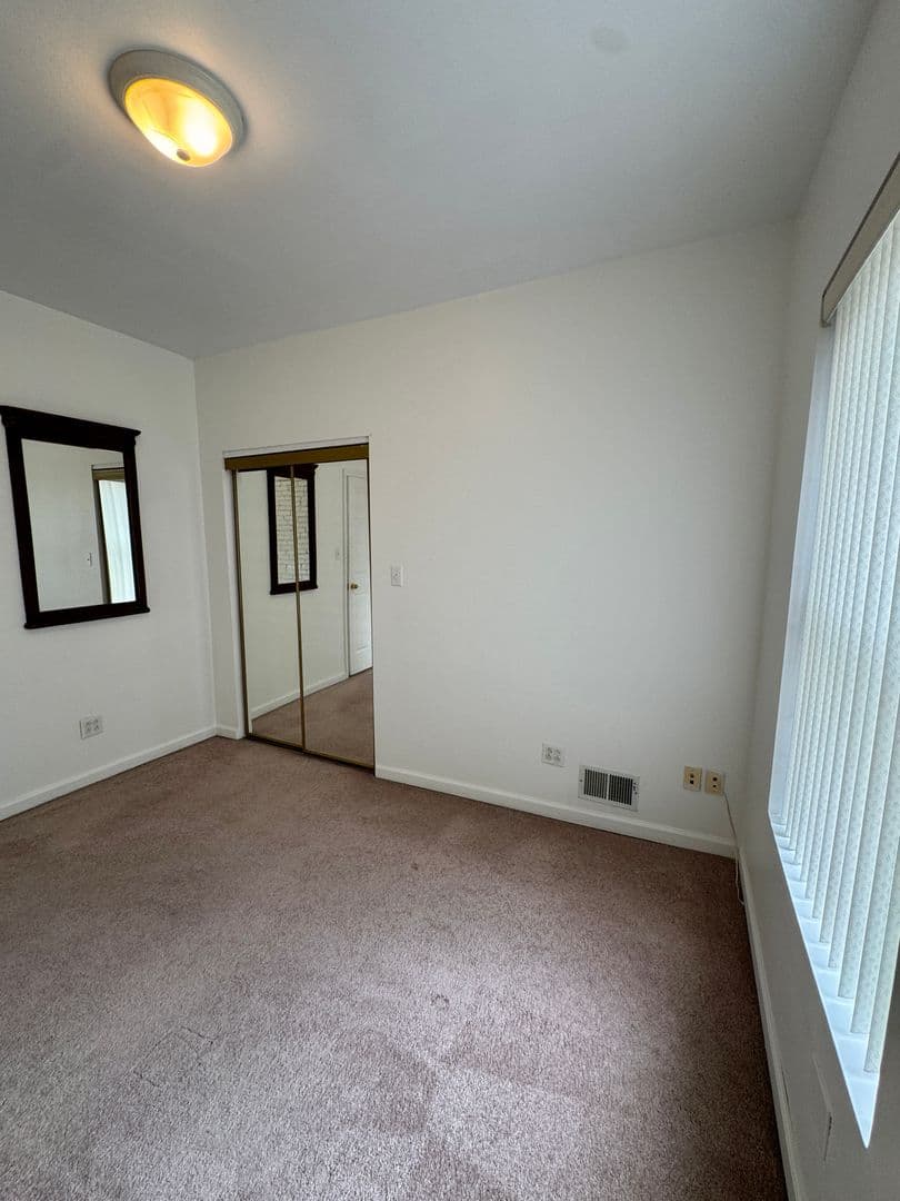 Pittsburgh Apartment: 3401 Forbes Ave