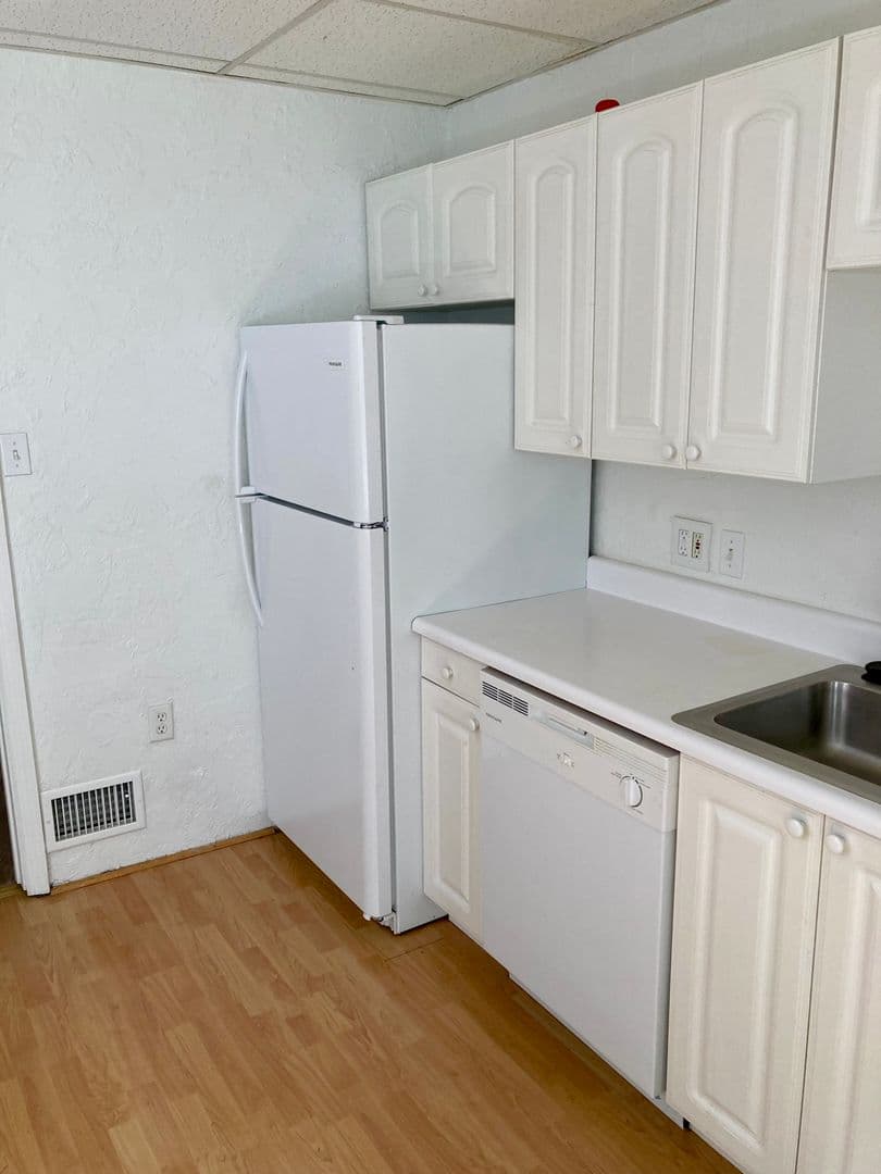 Pittsburgh Apartment: 3617 Dawson St