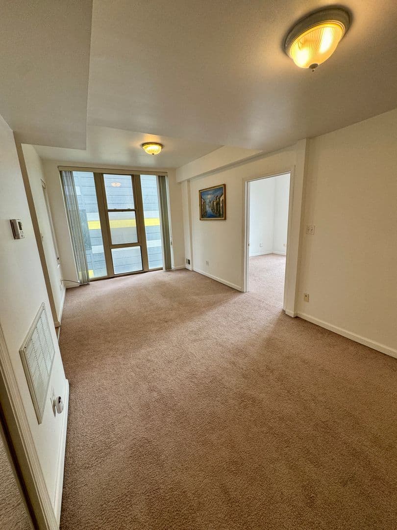 Pittsburgh Apartment: 3401 Forbes Ave