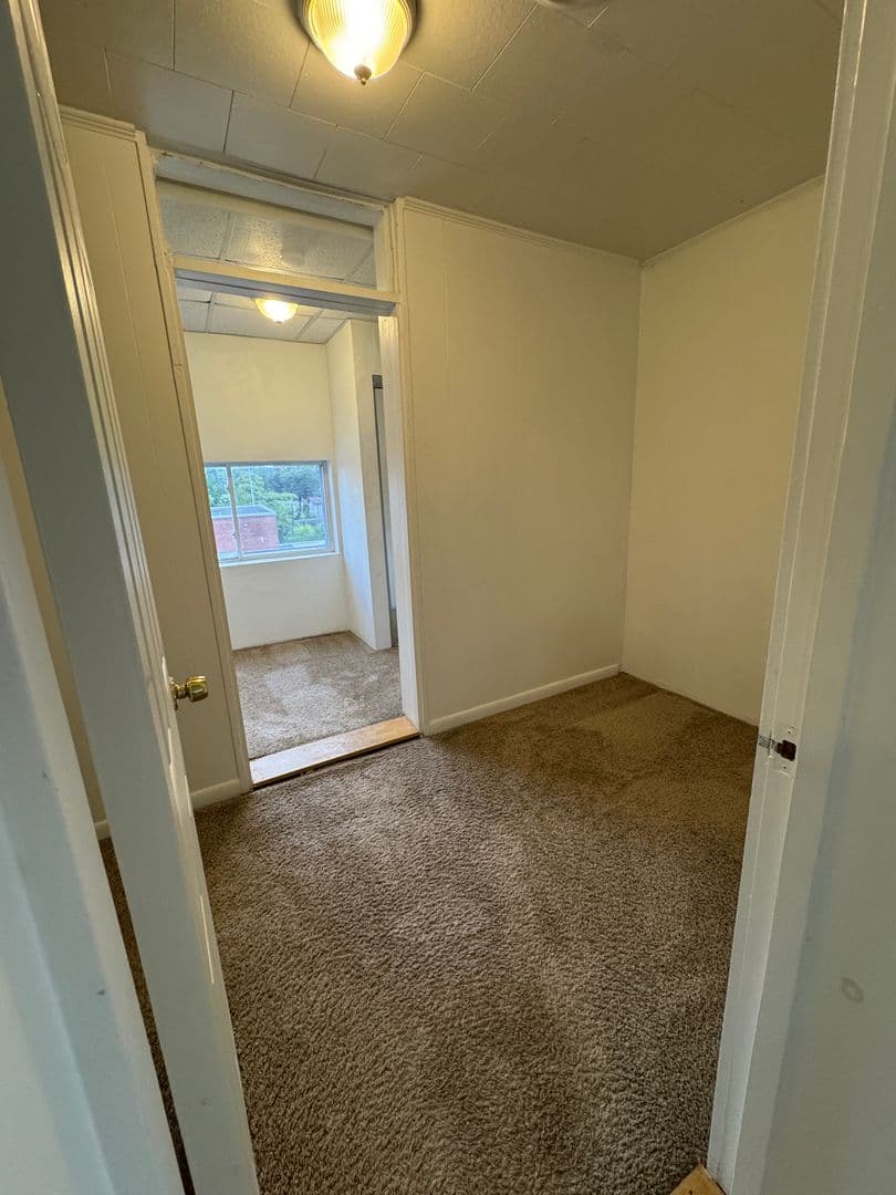 Pittsburgh Apartment: 514 Ivy St