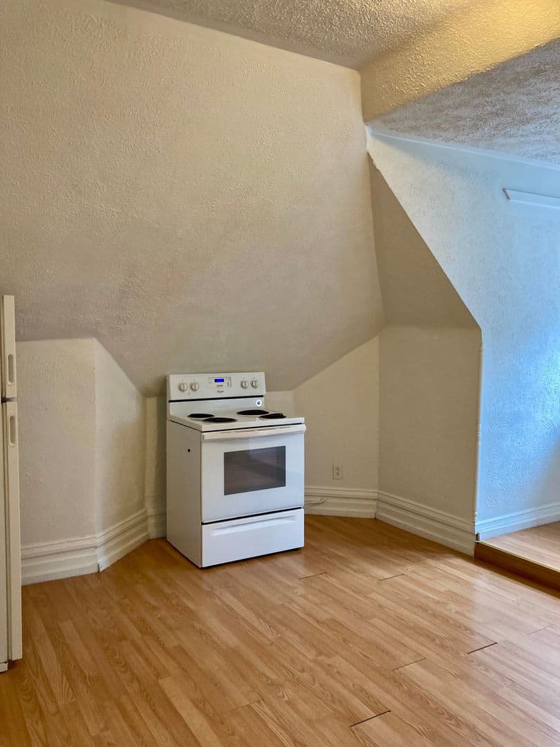 Pittsburgh Apartment: 435 S. Graham St