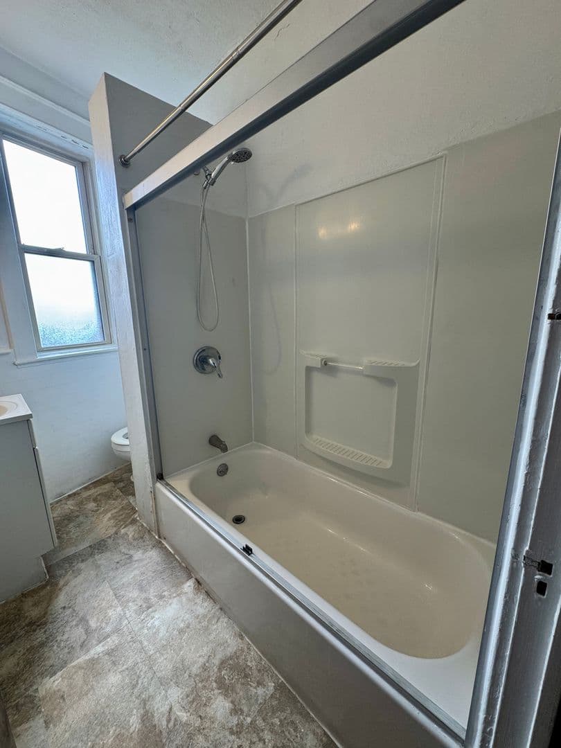 Pittsburgh Apartment: 626 Maryland Ave