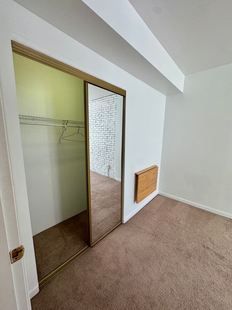 Pittsburgh Apartment: 3401 Forbes Ave