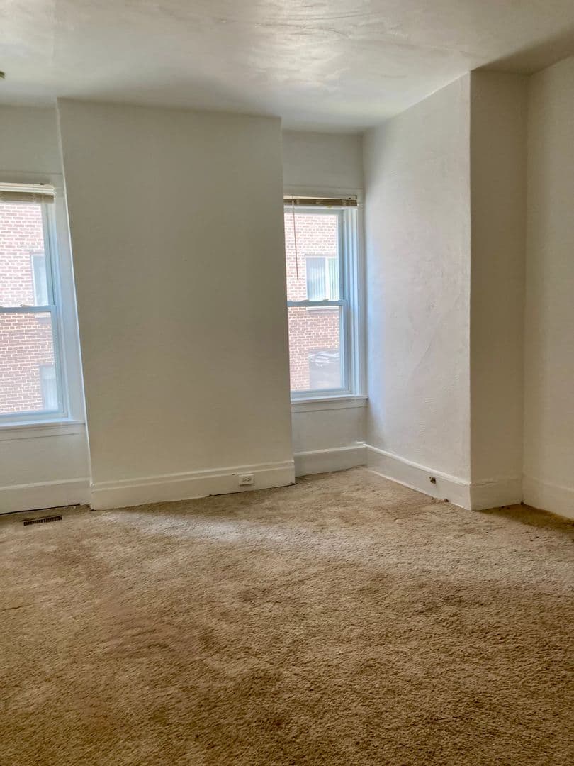 Pittsburgh Apartment: 222 N. Craig St.