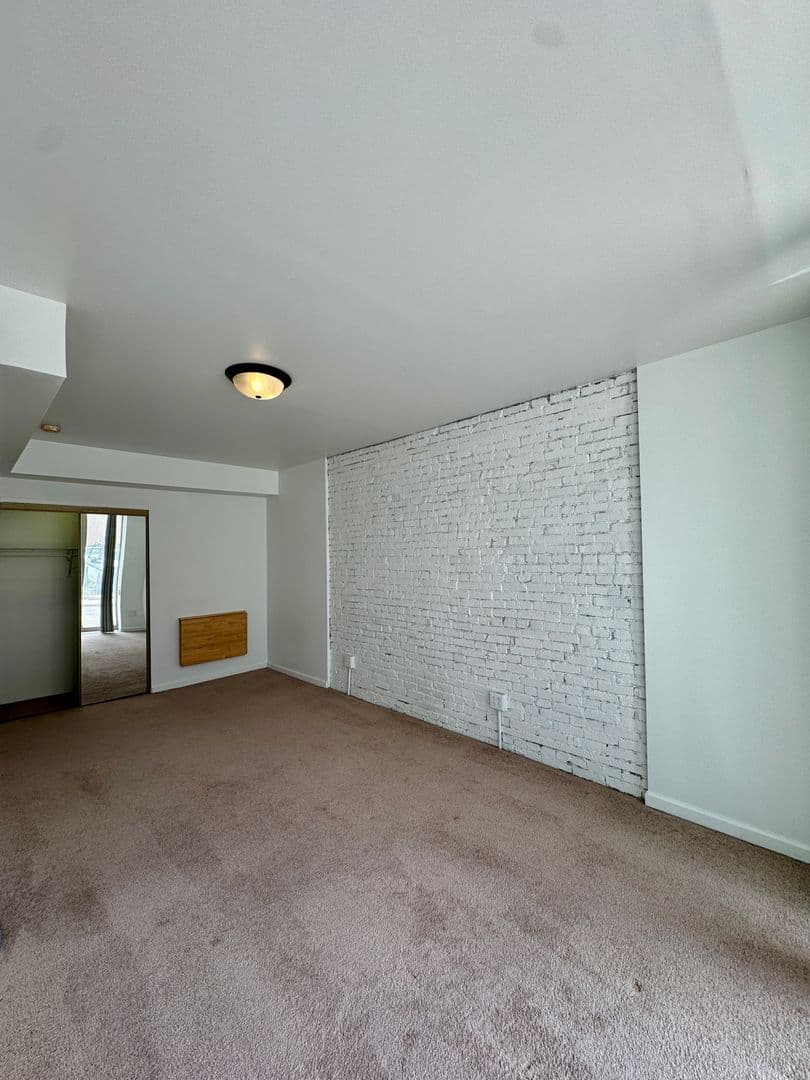 Pittsburgh Apartment: 3401 Forbes Ave