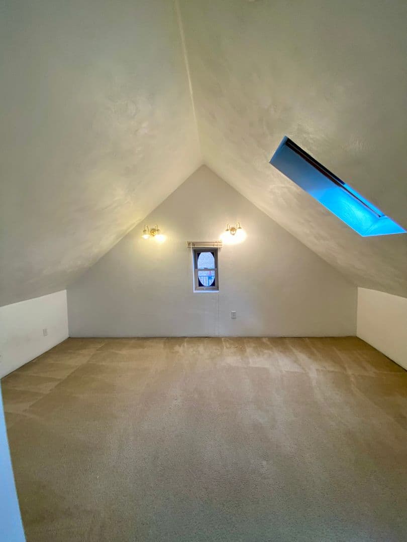 Pittsburgh Apartment: 5819 Bartlett St