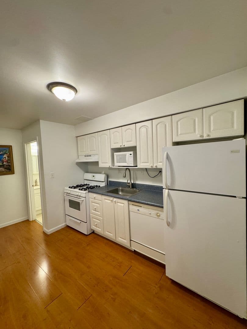 Pittsburgh Apartment: 3401 Forbes Ave