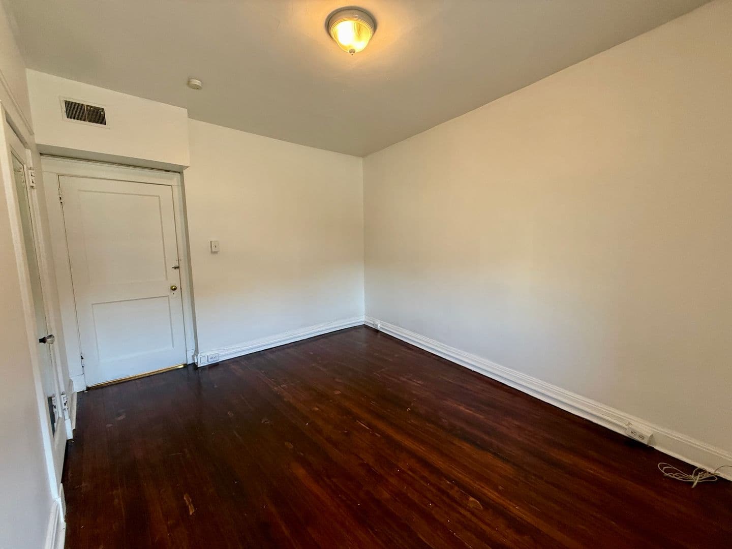 Pittsburgh Apartment: 5752 Ellsworth Ave