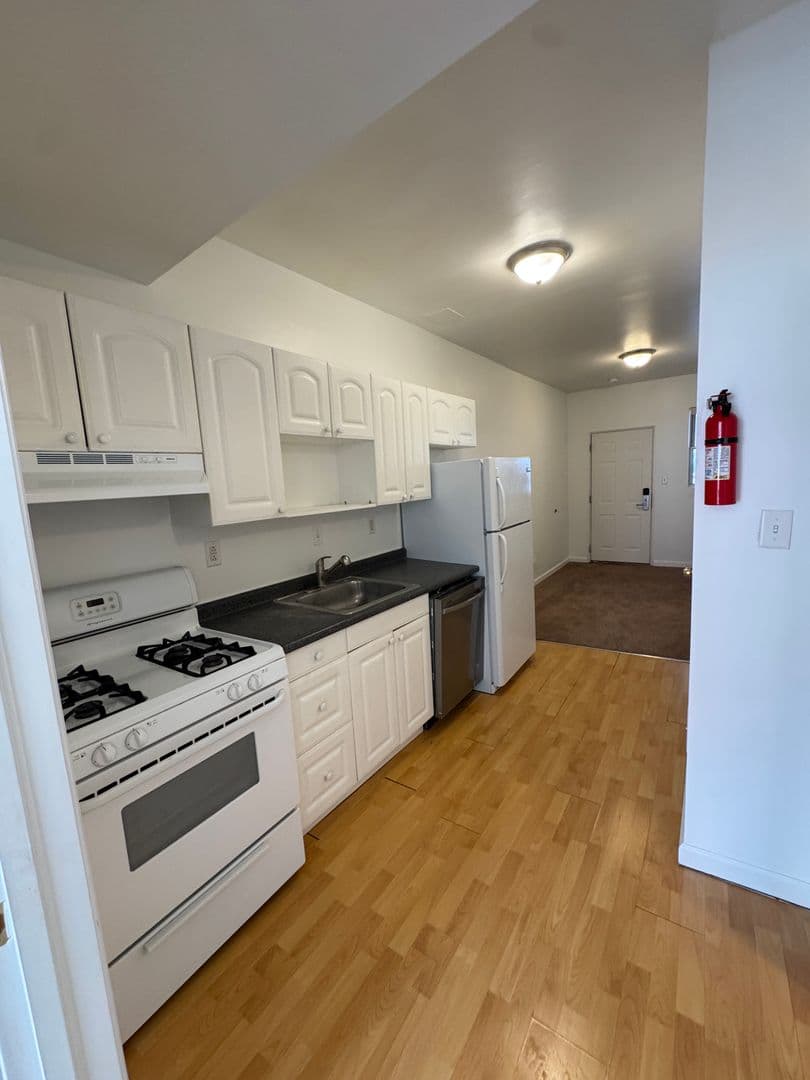 Pittsburgh Apartment: 3401 Forbes Ave