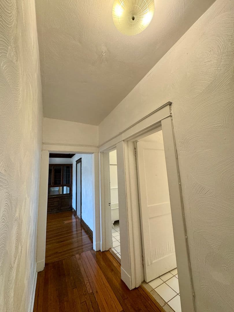 Pittsburgh Apartment: 5752 Ellsworth Ave