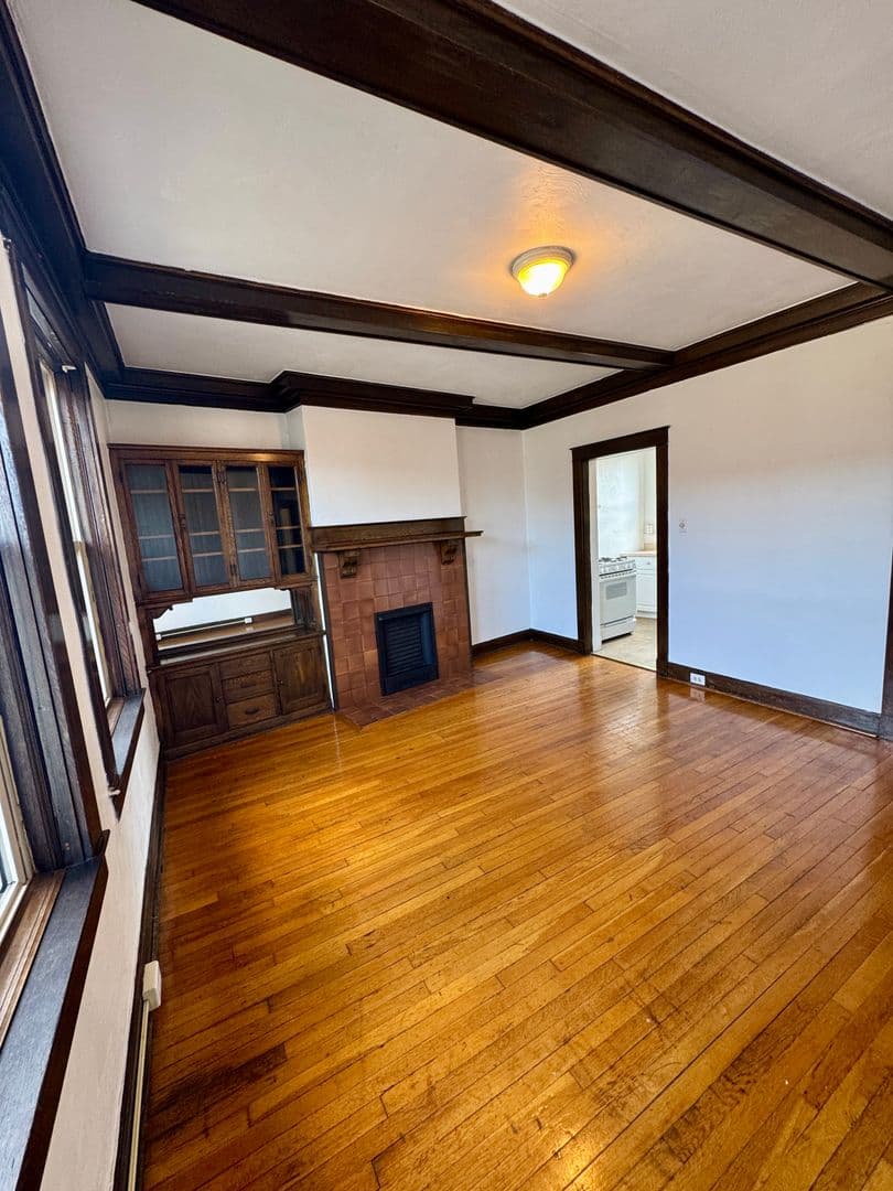 Pittsburgh Apartment: 626 Maryland Ave