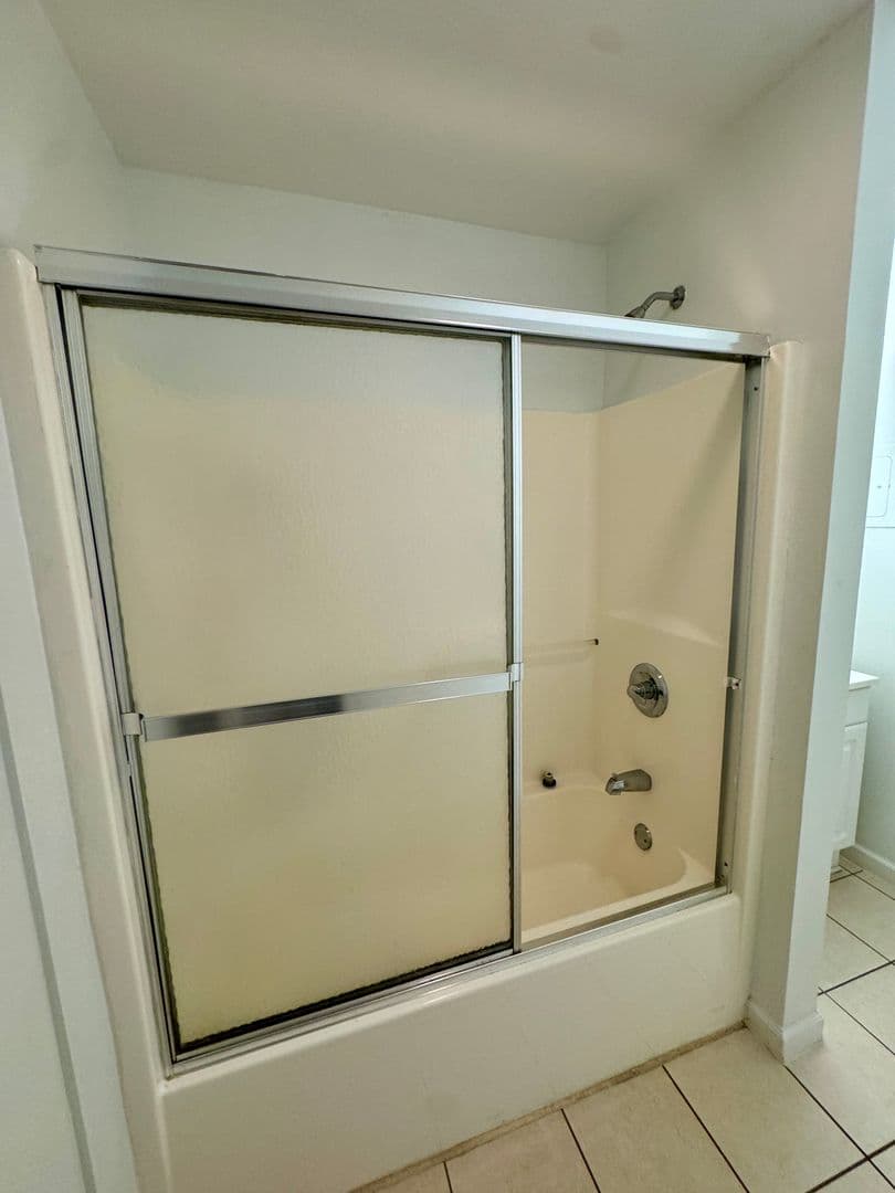 Pittsburgh Apartment: 3401 Forbes Ave