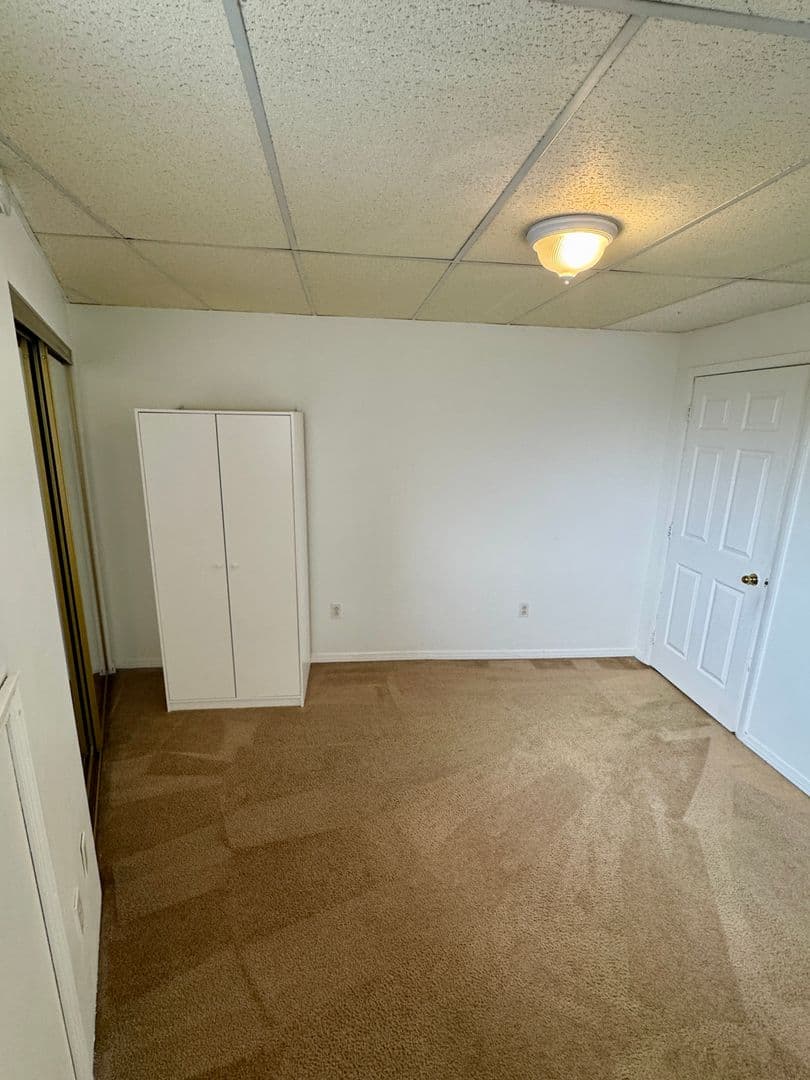 Pittsburgh Apartment: 5752 Ellsworth Ave
