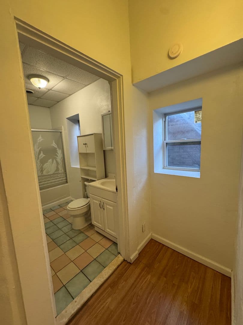 Pittsburgh Apartment: 514 Ivy St