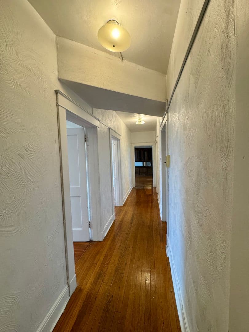 Pittsburgh Apartment: 5752 Ellsworth Ave