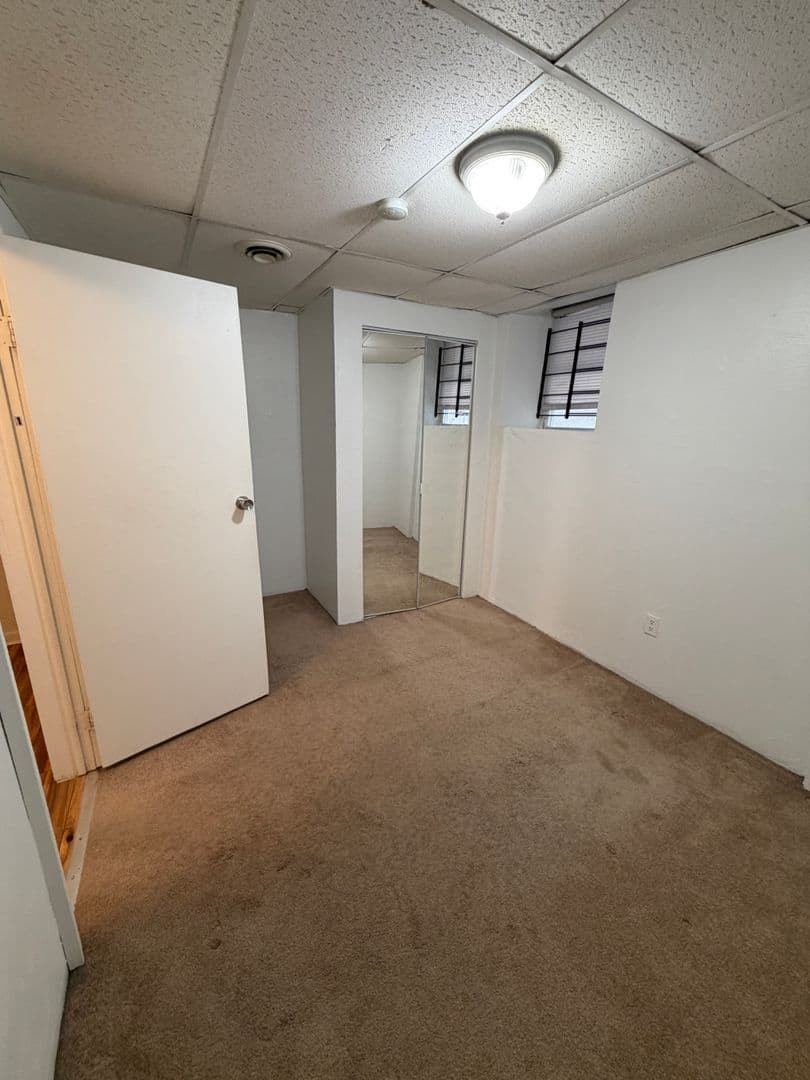 Pittsburgh Apartment: 218 North Craig St