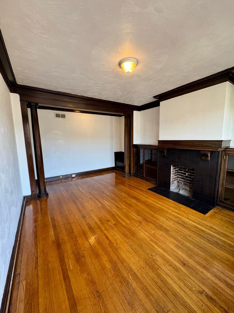 Pittsburgh Apartment: 626 Maryland Ave