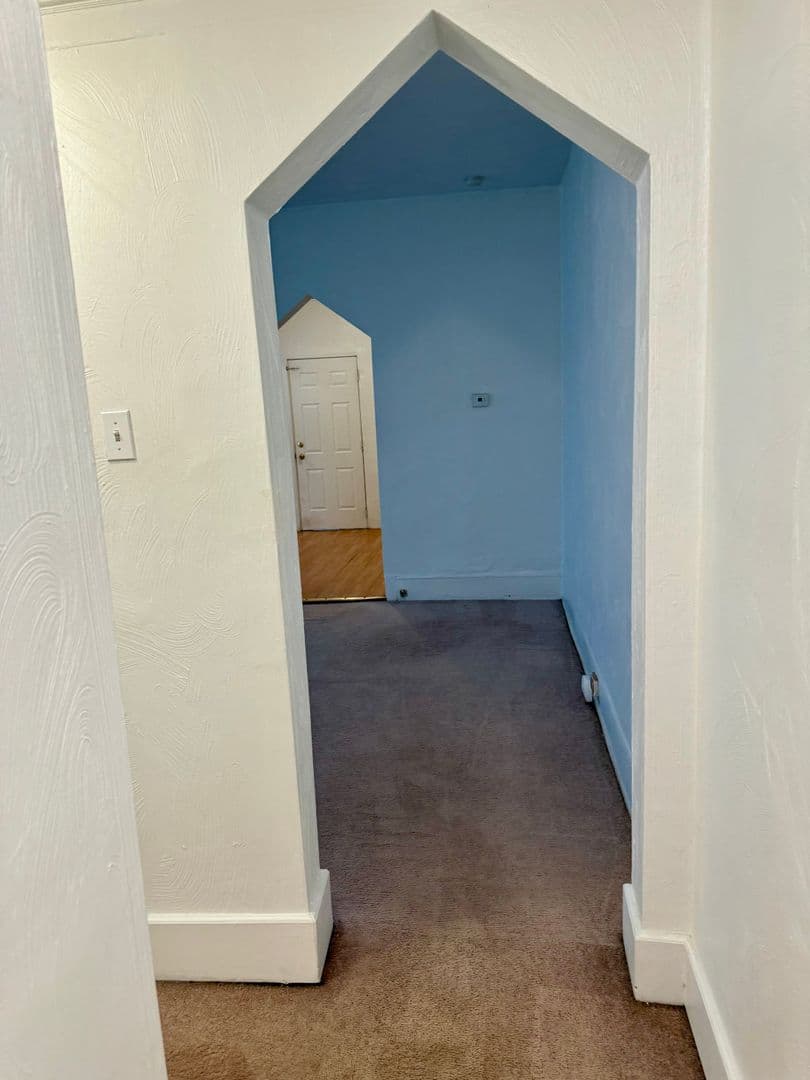 Pittsburgh Apartment: 222 N. Craig St.