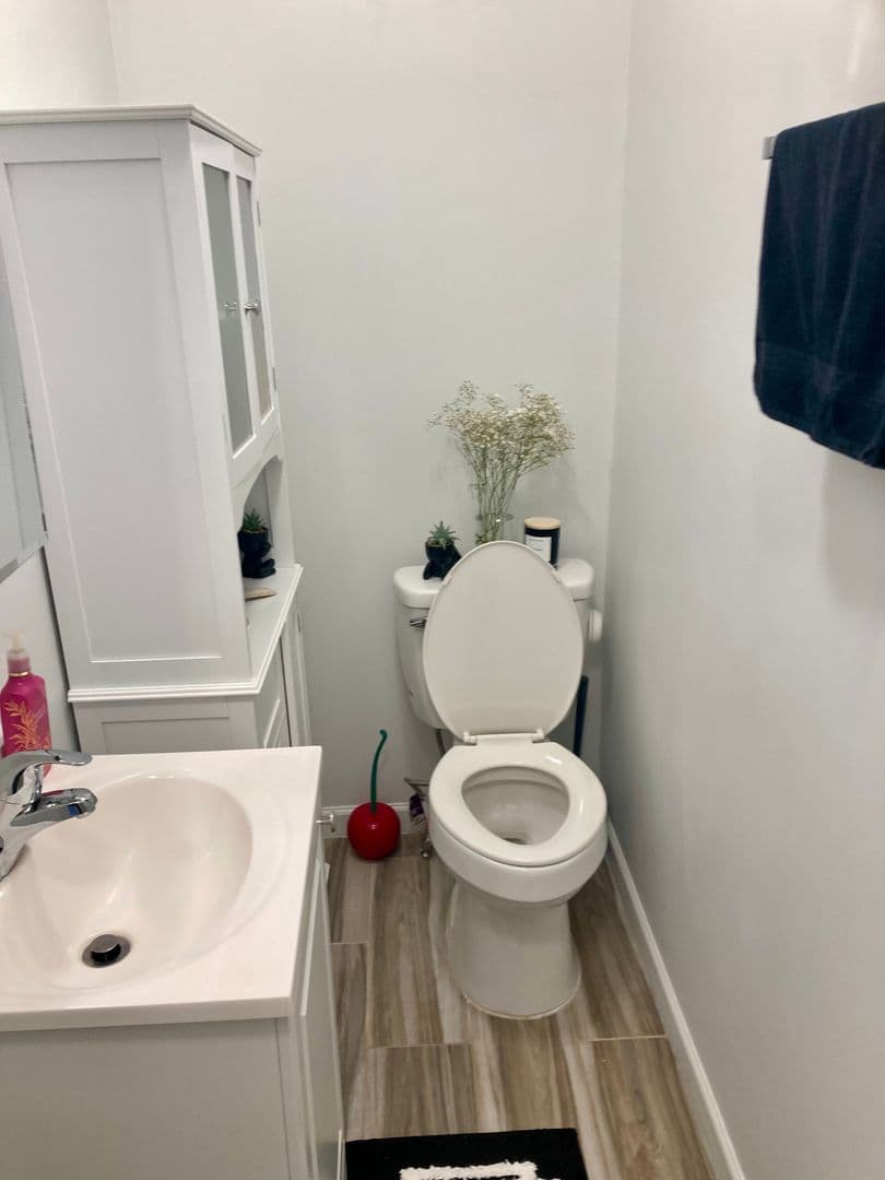 Pittsburgh Apartment: 431 S. Graham St