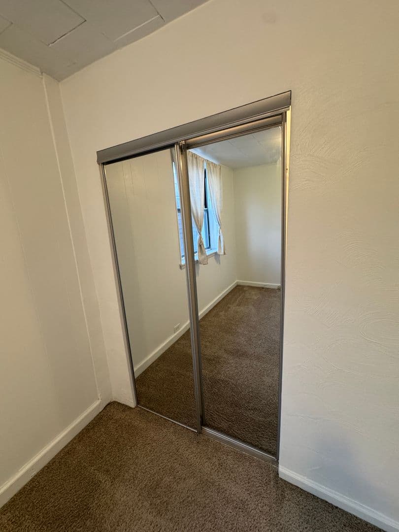 Pittsburgh Apartment: 514 Ivy St