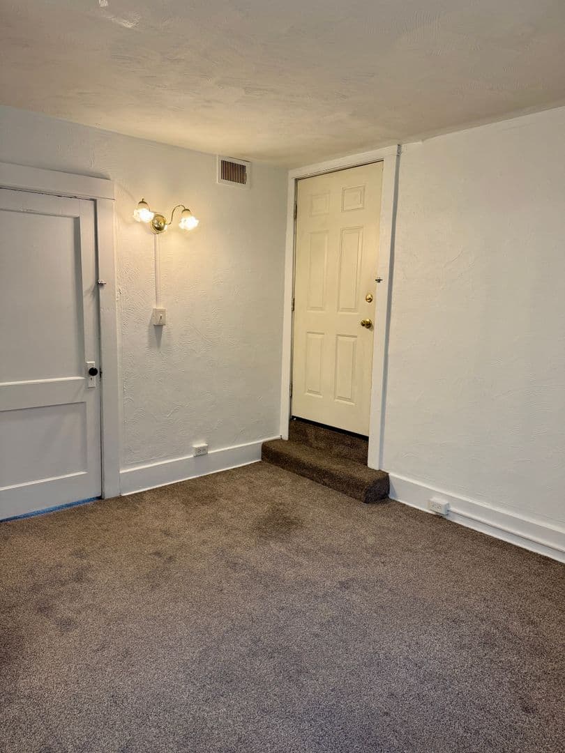 Pittsburgh Apartment: 626 Maryland Ave
