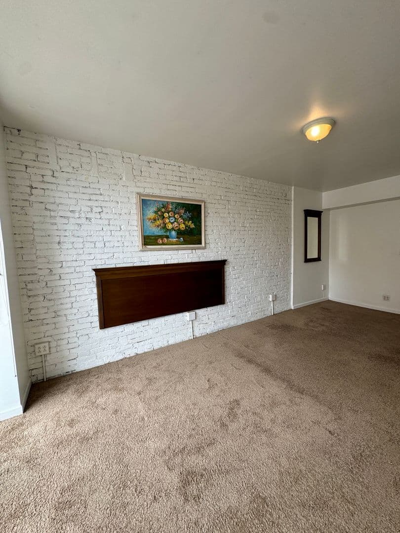 Pittsburgh Apartment: 3401 Forbes Ave