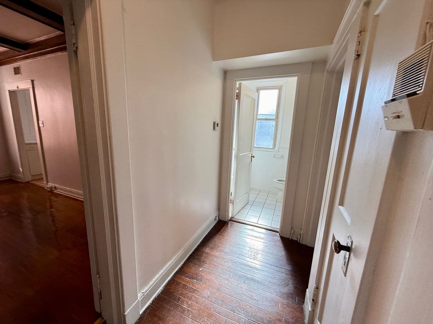 Pittsburgh Apartment: 5752 Ellsworth Ave