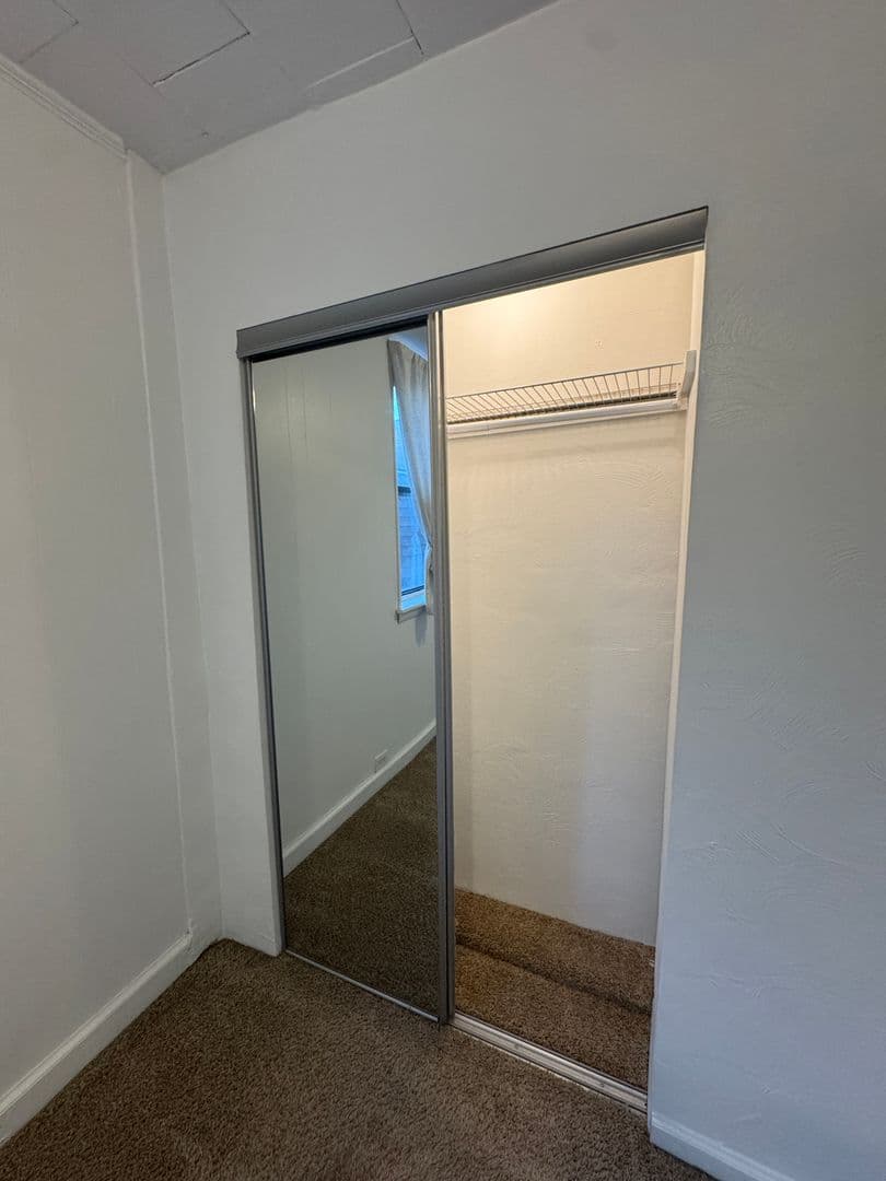 Pittsburgh Apartment: 514 Ivy St