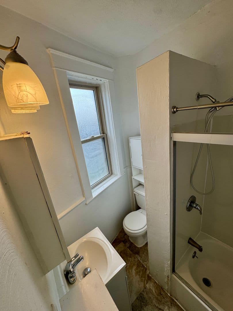 Pittsburgh Apartment: 626 Maryland Ave