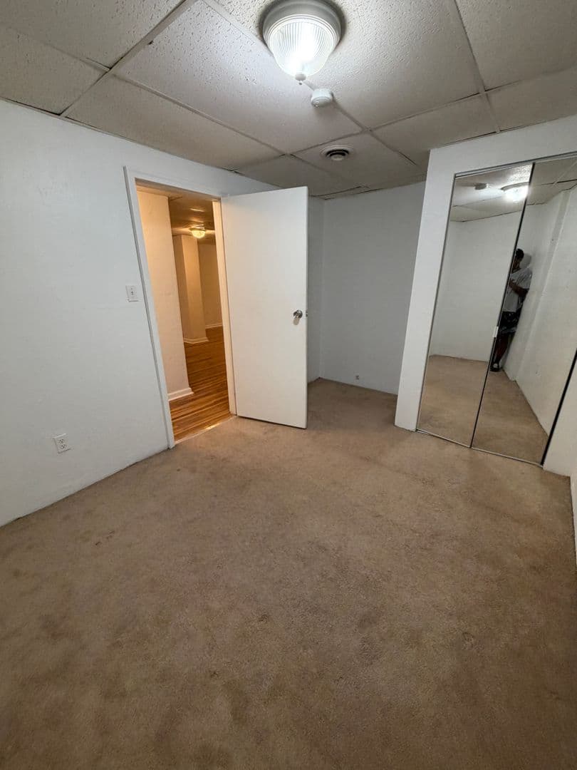 Pittsburgh Apartment: 218 North Craig St