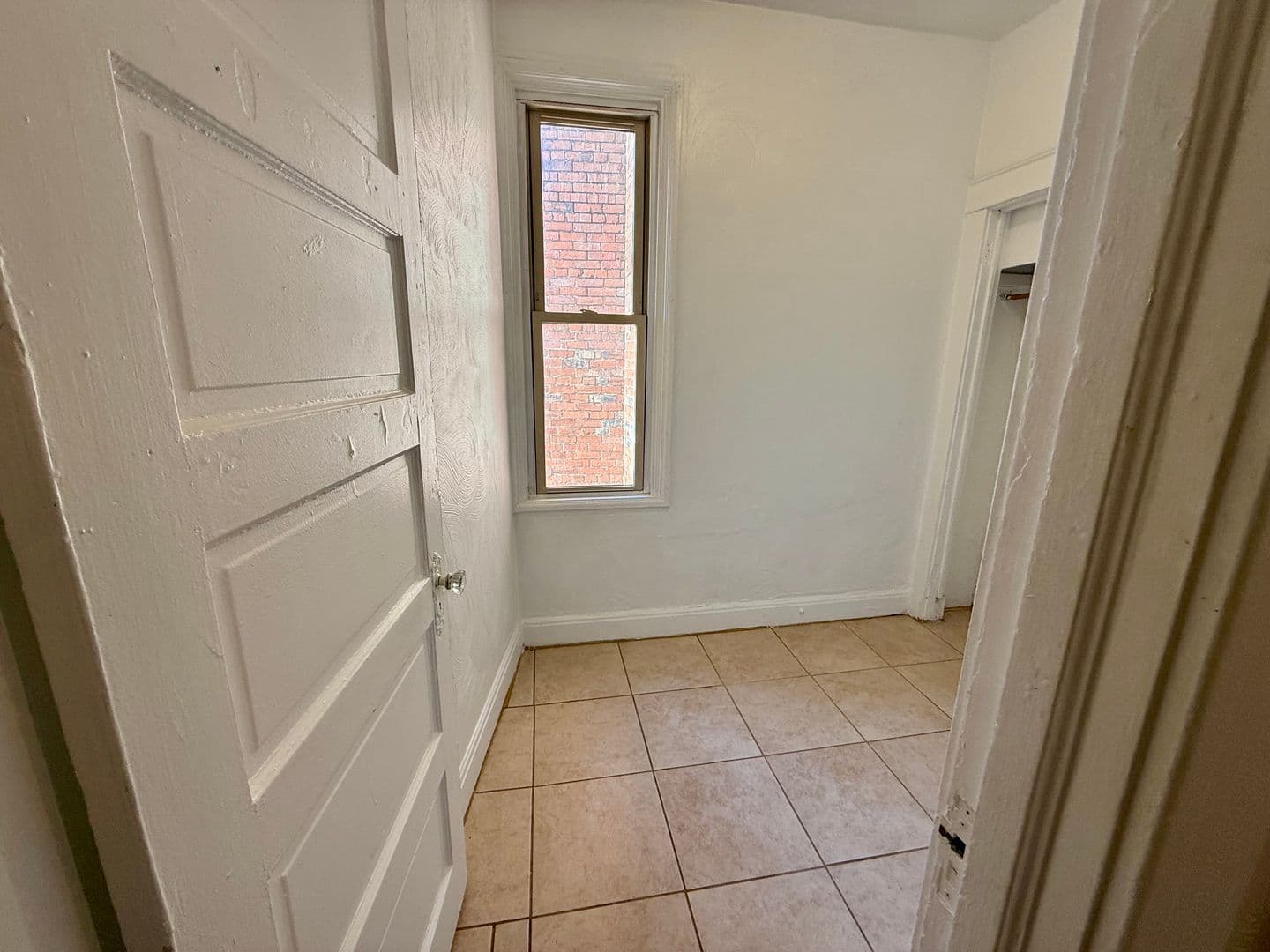 Pittsburgh Apartment: 5752 Ellsworth Ave