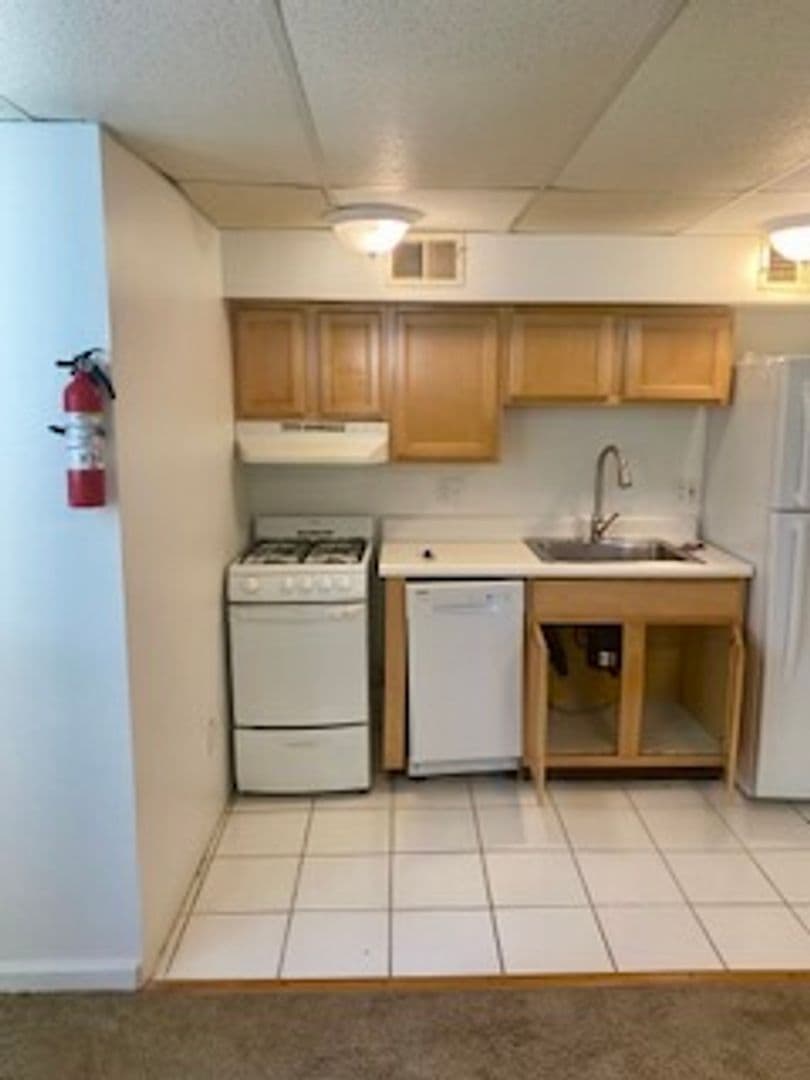 Pittsburgh Apartment: 5819 Bartlett St