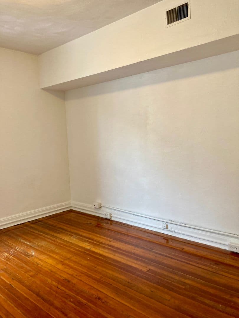 Pittsburgh Apartment: 626 Maryland Ave