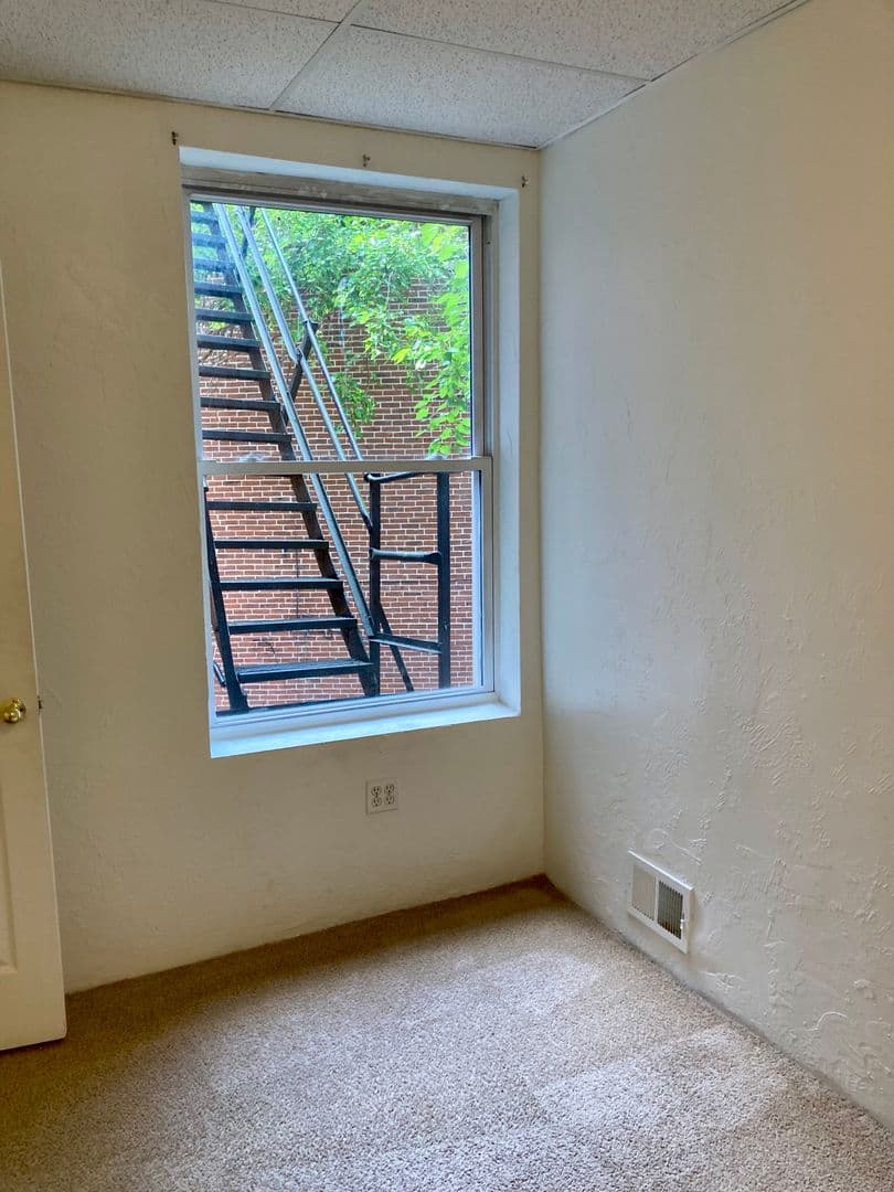 Pittsburgh Apartment: 3617 Dawson St