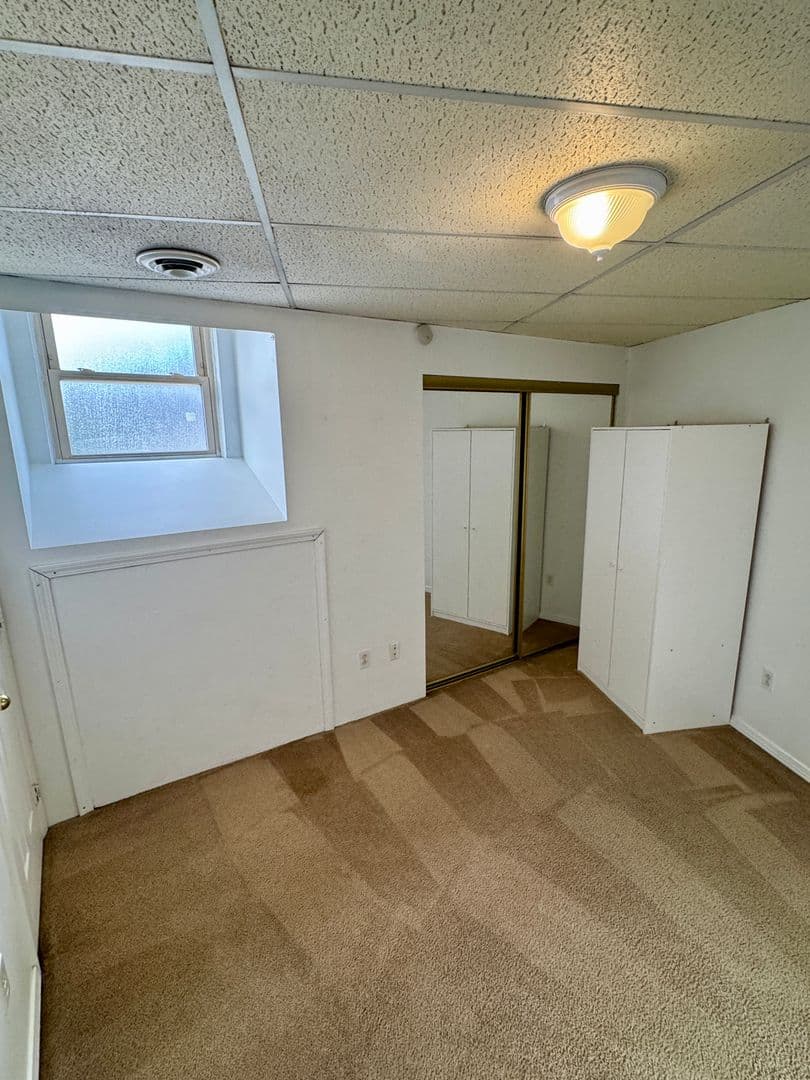 Pittsburgh Apartment: 5752 Ellsworth Ave