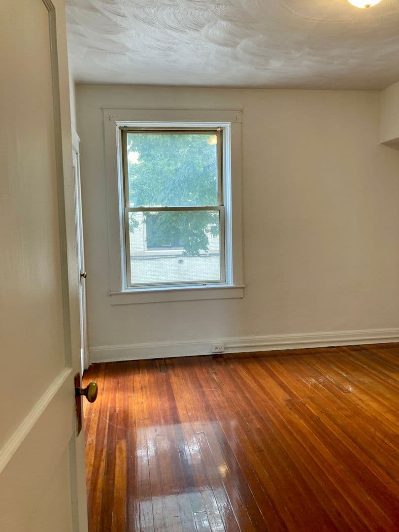 Pittsburgh Apartment: 626 Maryland Ave