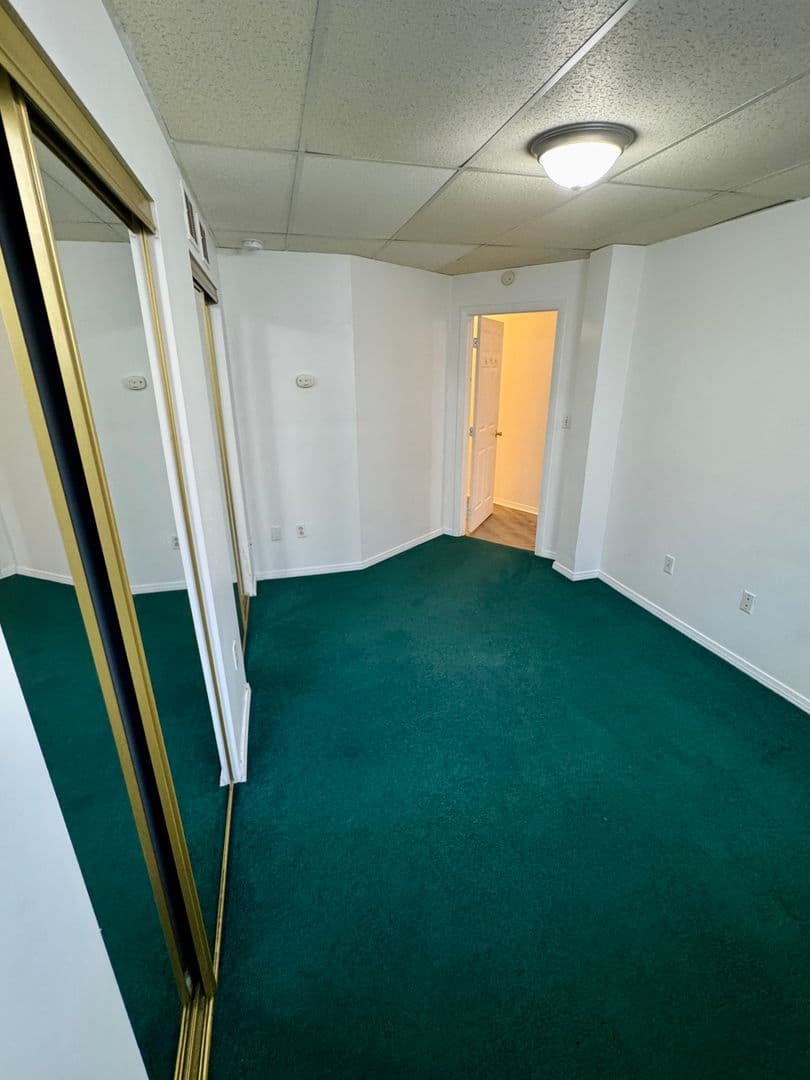 Pittsburgh Apartment: 5752 Ellsworth Ave